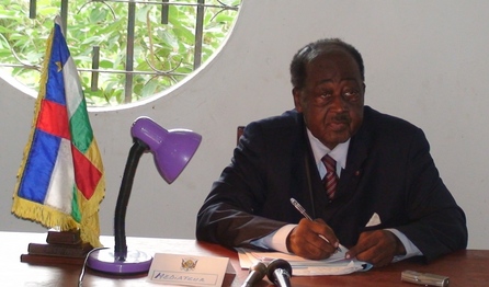Le Médiateur de la République, le Prof. Abel Goumba