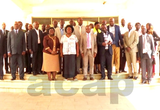 Photo de famille avec la Ministre Arlette Sombo-Dibélé