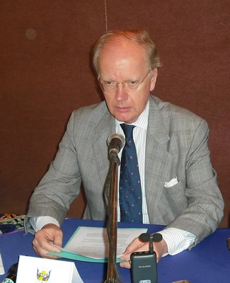 Le Président de la Commission de consolidation de la paix, Jan Grauls donnant la conférence de presse, Photo-ACAP/soupou