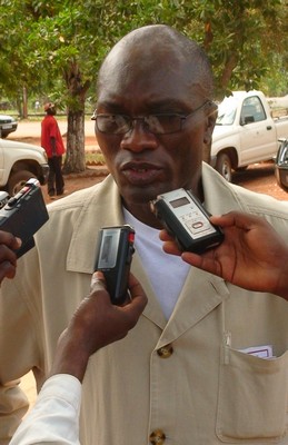 Dr Narcisse Komas donnant son exposé, Photo-ACAP/J. Soupou