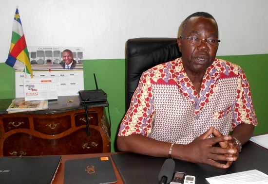 Le Porte-parole de la Présidence, Albert Yaloké Mokpème, salue le retour à Bangui du siège de la CEMAC Le Porte-parole de la Présidence, Albert Yaloké Mokpème, salue le retour à Bangui du siège de la CEMAC