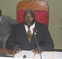 Célestin Leroy Gaombalet ouvrant le séminaire, Photo-ACAP/Soupou