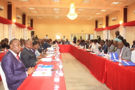 Les membres du gouvernement pendant le séminaire Les membres du gouvernement pendant le séminaire