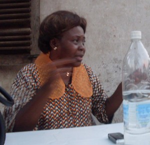 A bâtons rompus avec les premières lectrices de Bangui autour du livre d’Yvonne : Femmes de Centrafrique  « Âmes vaillantes au cœur brisé »