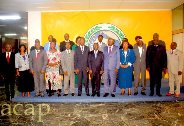 Photo de famille avec le Premier ministre Sarandji