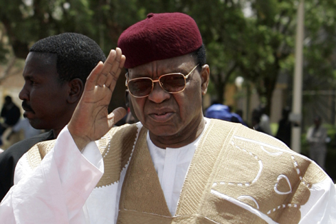 le président déchu Tanja Mamadou le président déchu Tanja Mamadou