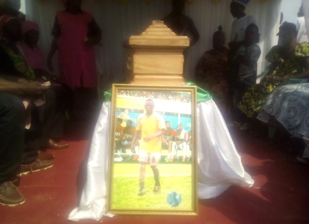 Football : dernier hommage du DFC8 à l’international Brice Azoudanga