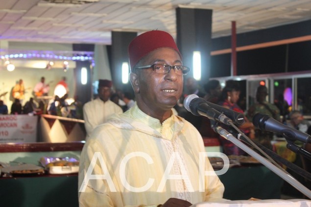 L'Ambassadeur El Alaoui Azizi lors de son allocution à l'ouverture de la semaine culturelle (photo S. Sélékon/Acap)