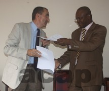 Signature d’une convention entre l’Agence Centrafricaine de Formation Professionnelle et de l’Emploi et le Crédit Mutuel en Centrafrique Signature d’une convention entre l’Agence Centrafricaine de Formation Professionnelle et de l’Emploi et le Crédit Mutuel en Centrafrique