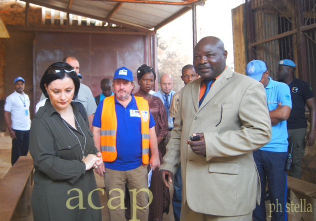 Samuela Isopi lors de sa visite à la prison de Ngaragba