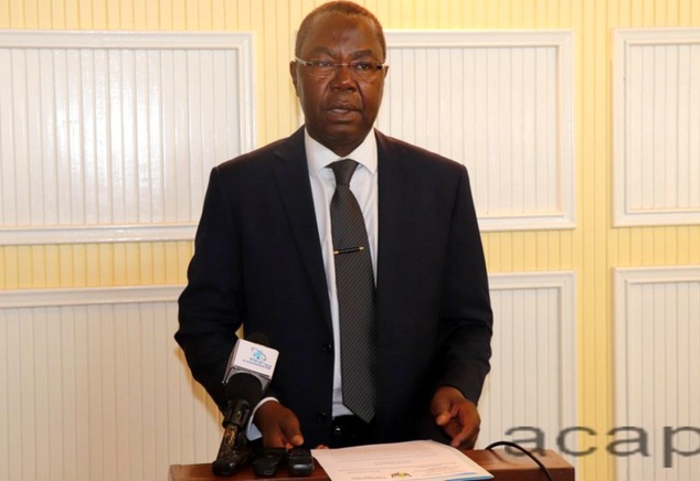 Le conseiller Mokpème Yaloké devant la presse