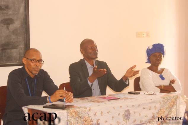 Vladimir Montéiro, Simon-Pierre Ndouba et Lydie Solange Yahoumbi pendant la table-ronde de l'OMCA