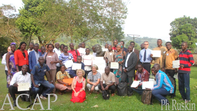 Photo de famille après la clôture de la formation