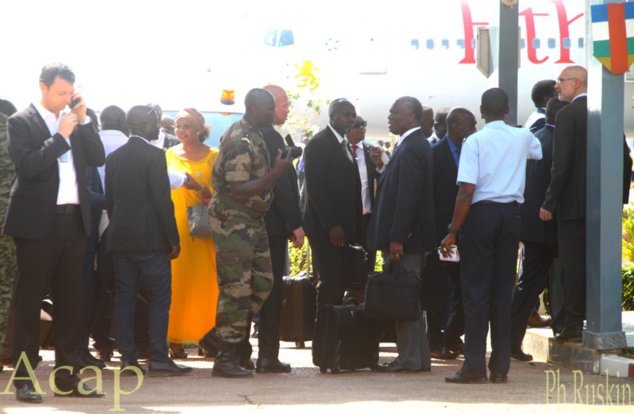 Entrée du salon d'honneur de l'aéroport de Bangui M'poko à l'arrivée des participants au Dialogue de Khartoum