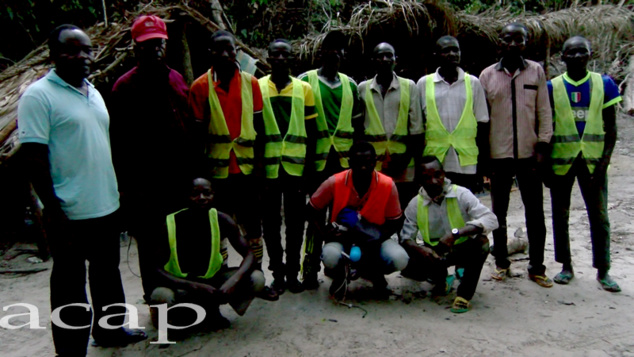 Photo de famille de l'équipe de Caro Mining