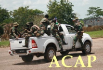 des FACA en pleine manoeuvre motorisée à Béréngo