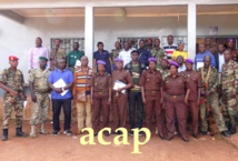les FDS posant devant la brigade de douane de Beloko après  sensibilisation le 26 juin 2019