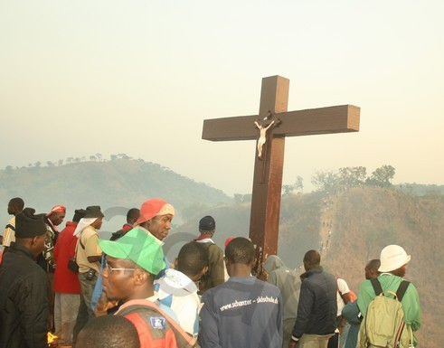 Centrafrique: A Ngoukomba, Dieudonné Nzapalainga exhorte toutes les familles centrafricaines à consolider la réconciliation