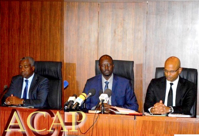 Le présidium du Comité de politique monétaire, dirigé par M. Abbas Mahamat Tolli, au centre