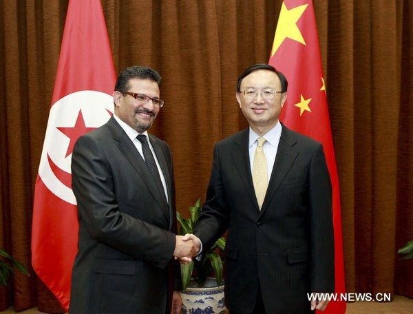 Les ministres chinois et tunisien des Affaires étrangères s'engagent à renforcer la coopération