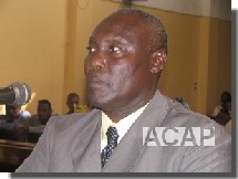 Simon Kouloumba devant la Cour criminelle de Bangui (photo Débato, ACAP)