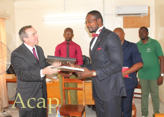 Haut Sayo ETl'ambassadeur Eric Gérard