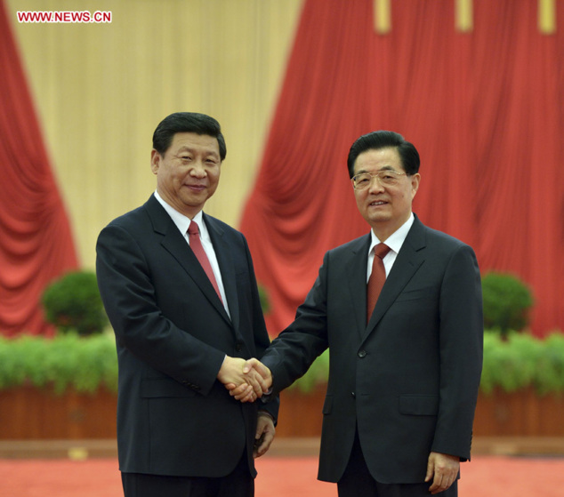 Hu Jintao et Xi Jinping rencontrent les délégués du 18e Congrès national du PCC