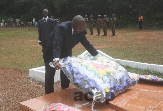 Le Ministre Parfait-Anicet Mbay souhaite l’ouverture d’une ligne budgétaire pour la commémoration des anciens chefs d’Etat. Le Ministre Parfait-Anicet Mbay souhaite l’ouverture d’une ligne budgétaire pour la commémoration des anciens chefs d’Etat.