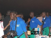 les fauves cadets triomphalement accueillis à l'aéroport de Bangui Mpoko (ph YAKA MAÏDE/Acap)