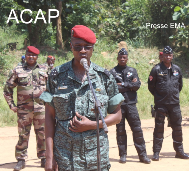 le Général J.P DOLLE-WAYA s'adressant à la troupe au camp Kassai le 14 Nov 20