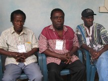 Les conteurs centrafricains, Robert Denam, Lucien Damballé et Boniface Watanga participent au Fico 2006(Ph. Dagoulou, Acap).jpg