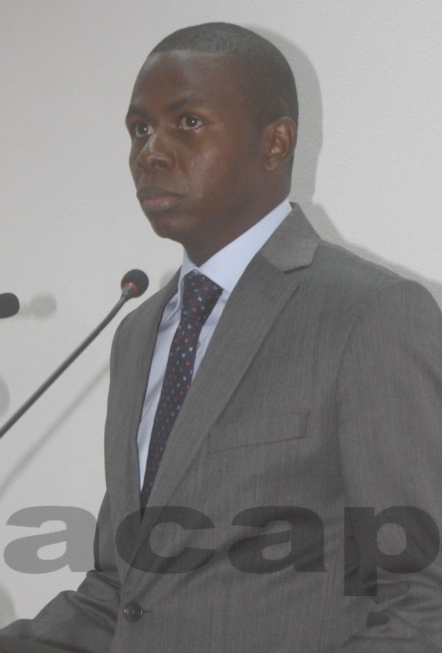 Le Ministre porte-parole du Gouvernement Crépin Mboli Goumba a plaidé pour que Centrafricains soient indulgents vis à vis du gouvernement mis en place il y a peu Le Ministre porte-parole du Gouvernement Crépin Mboli Goumba a plaidé pour que Centrafricains soient indulgents vis à vis du gouvernement mis en place il y a peu