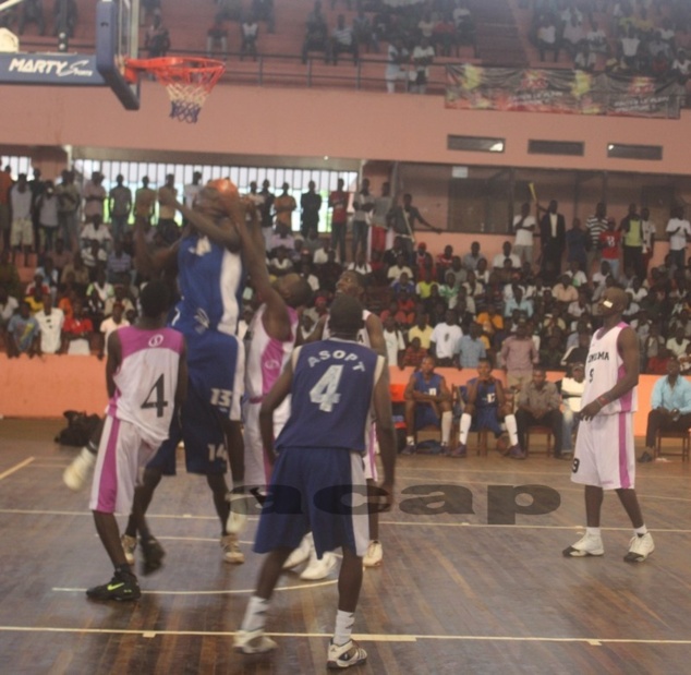 Le Club TONDEMA qualifié champion en senior masculin de basketball pour la saison sportive 2012 -2013