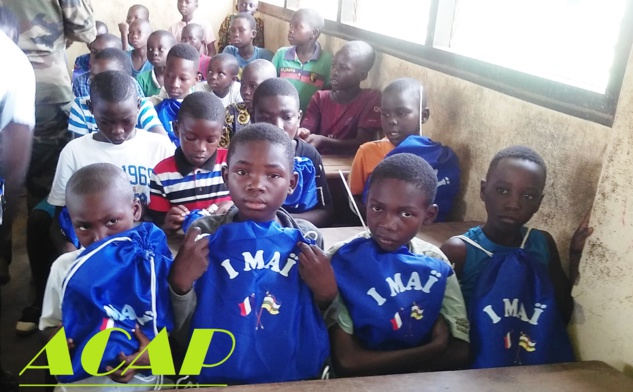 La mission logistique française octroie 100 kits scolaires à l’Ecole Pétévo