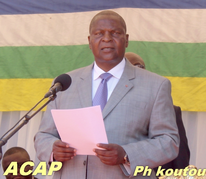 Le President Faustin-Archange Touadéra lance les travaux du mois de travail en Centrafrique