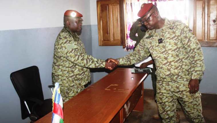 ​Passation de service à l'État-Major des Armées et dans les corps de troupe