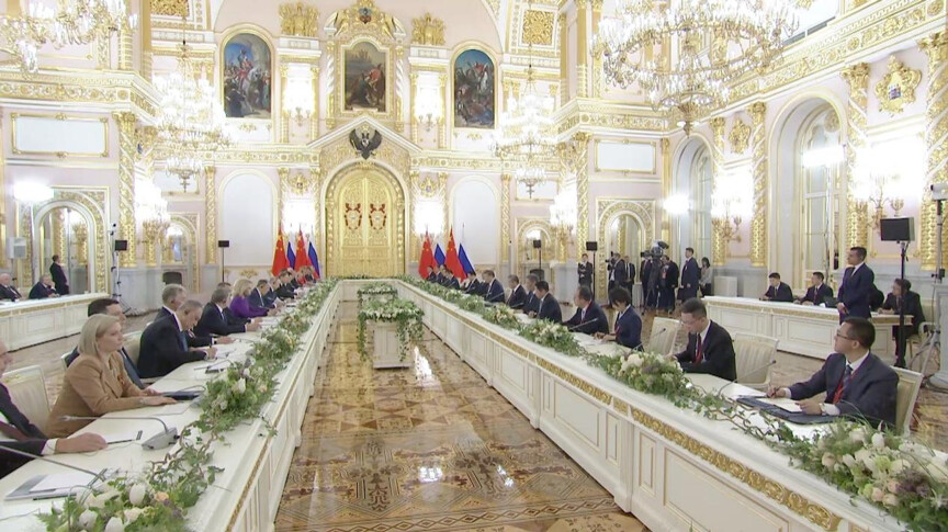 La Chine et la Russie assumeront une responsabilité particulière en tant que grands pays La Chine et la Russie assumeront une responsabilité particulière en tant que grands pays