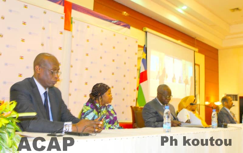 Le ministre d’Etat Jean Wiliybiro-Sako clôture les travaux du forum de haut niveau sur les déplacés forcés et le rôle du secteur privé Le ministre d’Etat Jean Wiliybiro-Sako clôture les travaux du forum de haut niveau sur les déplacés forcés et le rôle du secteur privé
