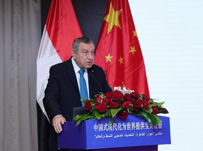 Interview : La coopération entre l’Égypte et la Chine est une solution « gagnant-gagnant » pour une croissance partagée, déclare l’ancien Premier ministre égyptien Interview : La coopération entre l’Égypte et la Chine est une solution « gagnant-gagnant » pour une croissance partagée, déclare l’ancien Premier ministre égyptien