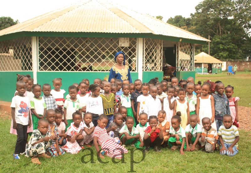 Enfants centrafricains à l'école