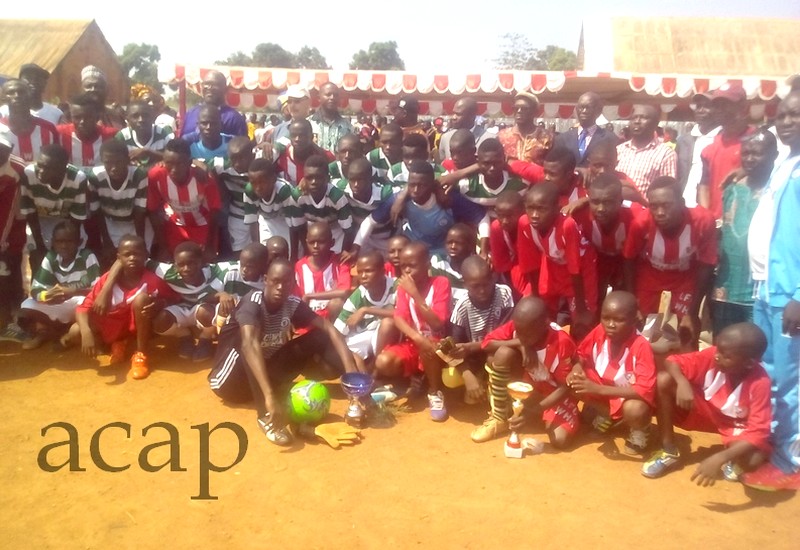 Une vue des élèves de la première promotion de l'école de football