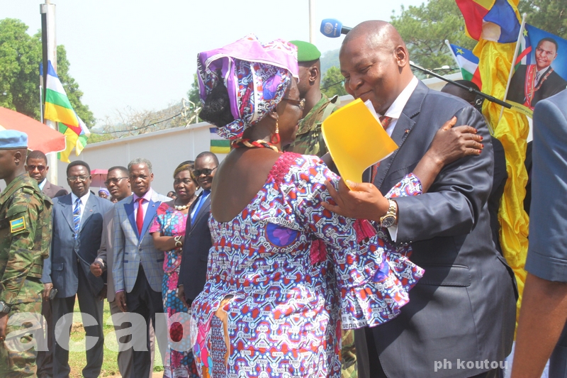 Journée internationale de la femme : l'Organisation des femmes centrafricaines remet un mémorandum au Président Faustin-Archange Touadéra