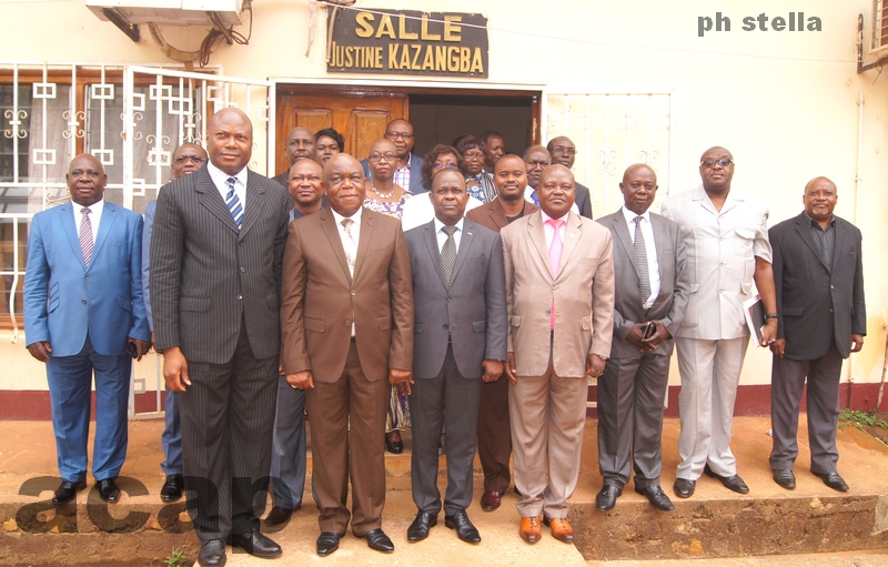 Photo de famille des participants à l'atelier