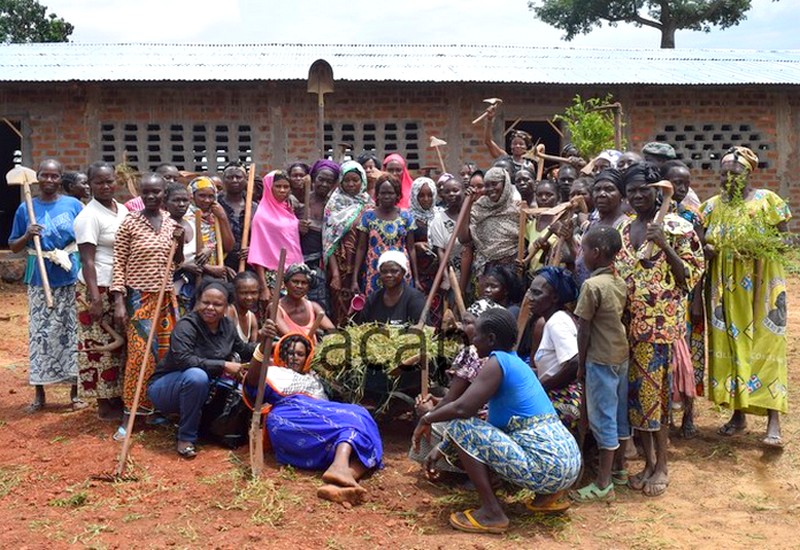 Photo de famille des femmes du mouvement