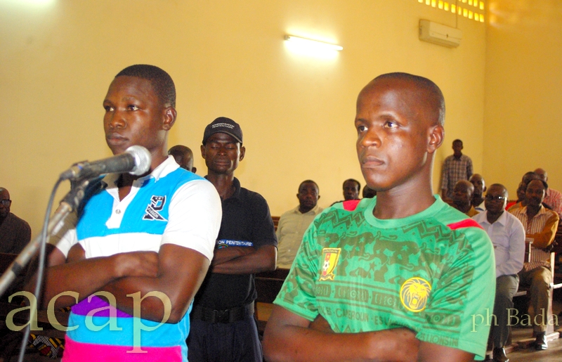 Fulbert Bondo et Dieudonné Ngaïbona pendant l'énoncé du verdict