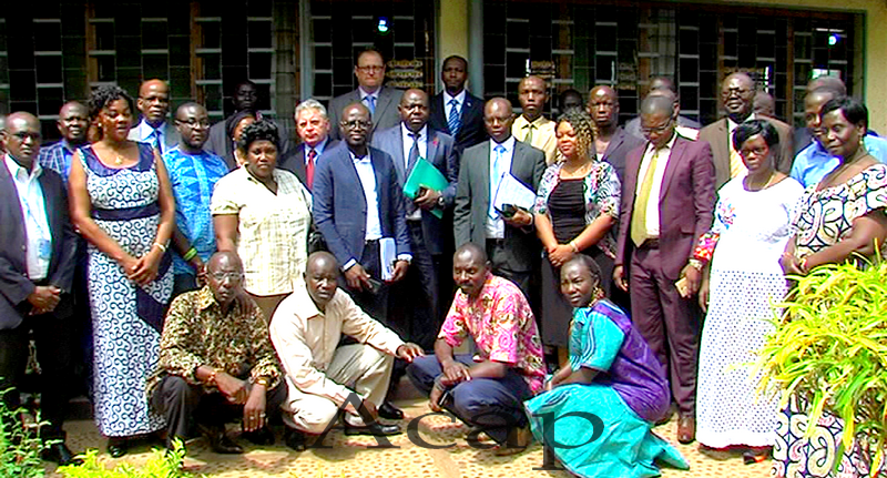 Photo de famille après l'ouverture de l'atelier de validation du plan de prévention du VIH