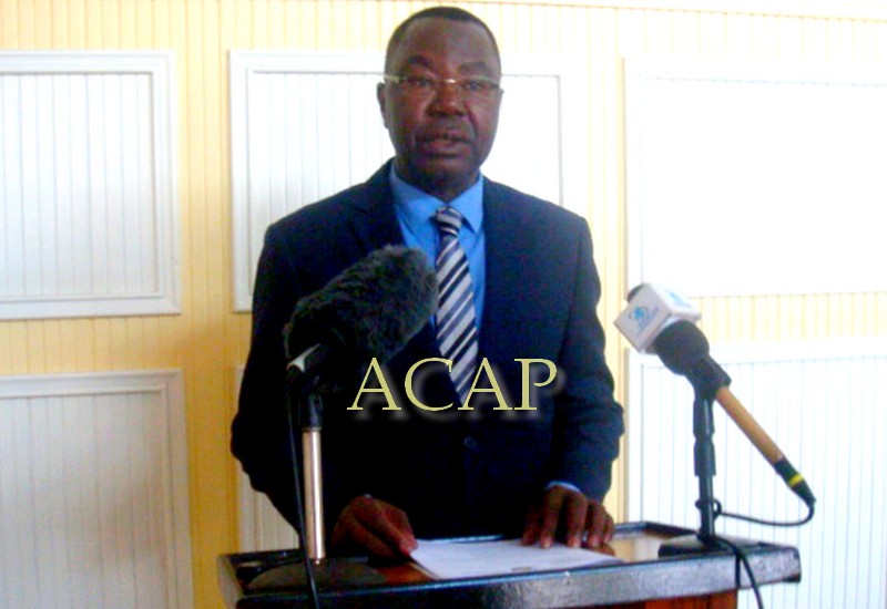 Le Ministre délégué Albert Yaloké-Mokpèmeé
