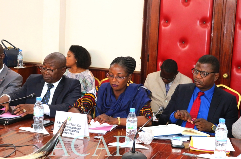 La ministre Virginie BaÏkoua annonce la décrue du fleuve Oubangui et les risques de contamination