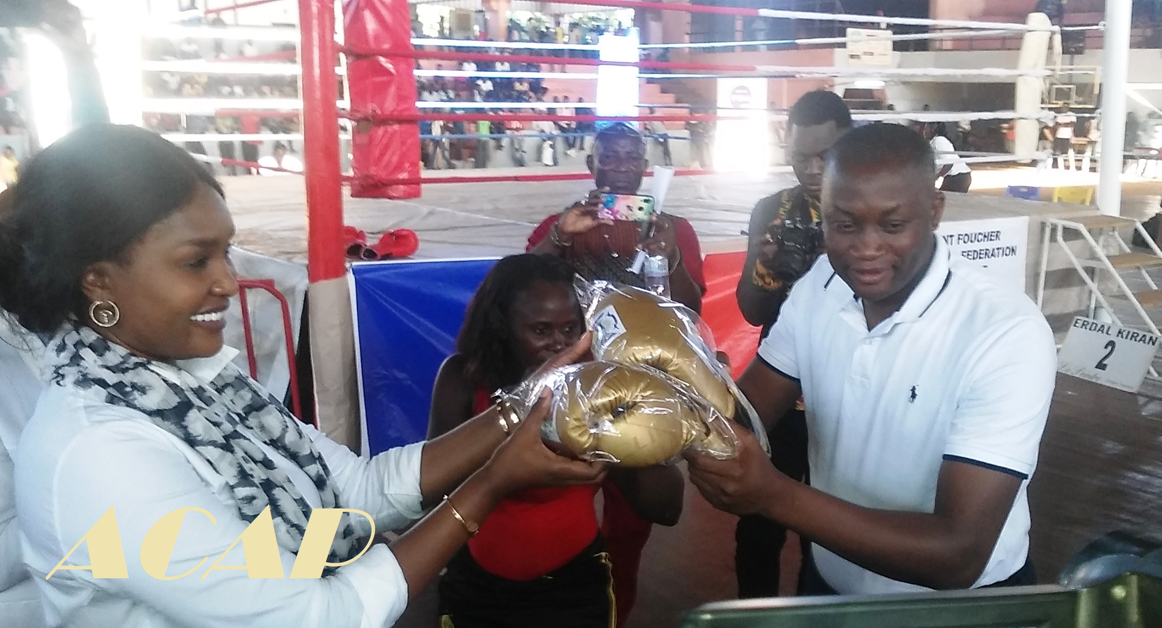 Un gala de boxe pour la paix et la réconciliation nationale