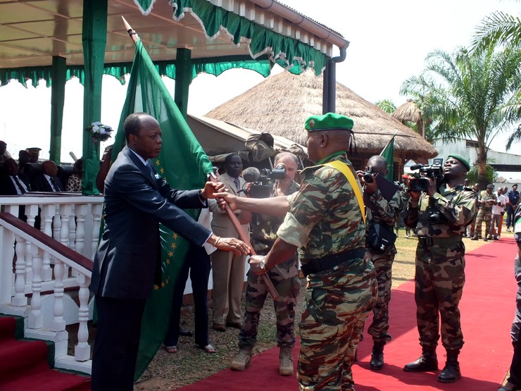 Le Premier Ministre, Me Nicolas Tiangaye  rassure le Représentant Spécial de la présidence de la Commission de l’Union Africaine pour l’appui du Gouvernement d’Union Nationale de transition dans sa mission